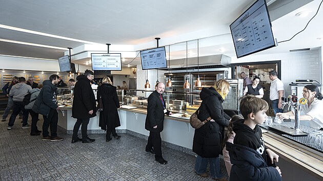 Jídelna U Rozvařilů v obchodním důmě Bílá Labuť. (19. února 2026)