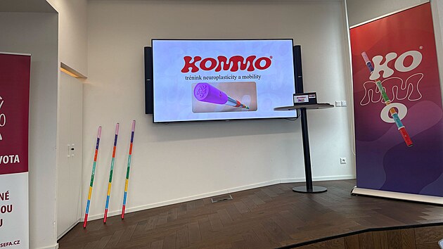 Odborníci představili novou cvičební pomůcku tyč KOMMO, která dokáže propojit mozek a tělo s využitím principů neurorehabilitace. (11. února 2026)