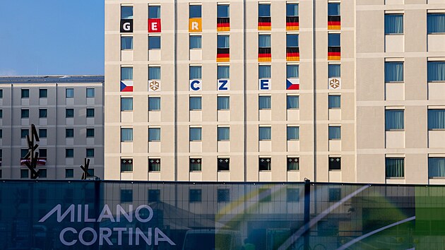 Olympijská vesnice je schopna ubytovat během zimních olympijských her přibližně 1 700 sportovců. Komplex se nachází v zrekonstruované čtvrti Milána Porta Romana. (29 ledna 2026)