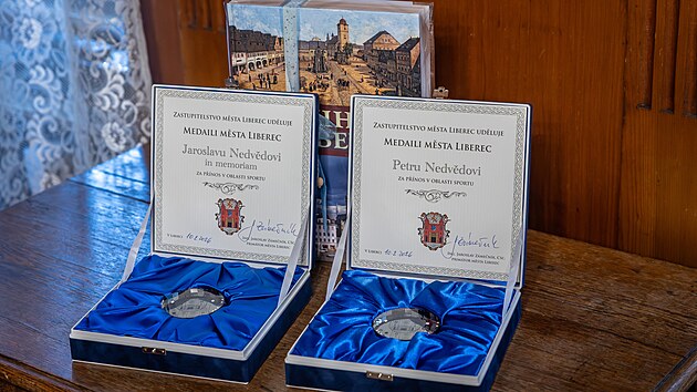 Petr Nedvěd převzal Medaili města Liberec. (10. února 2026)