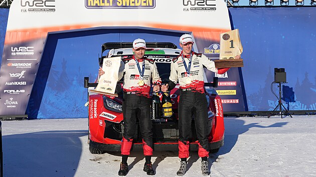 Elfyn Evans (vpravo) a Scott Martin vyhráli Švédskou rallye.