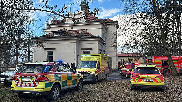 V areálu psychiatrické nemocnice v pražských Bohnicích hořelo. (18. února 2026)