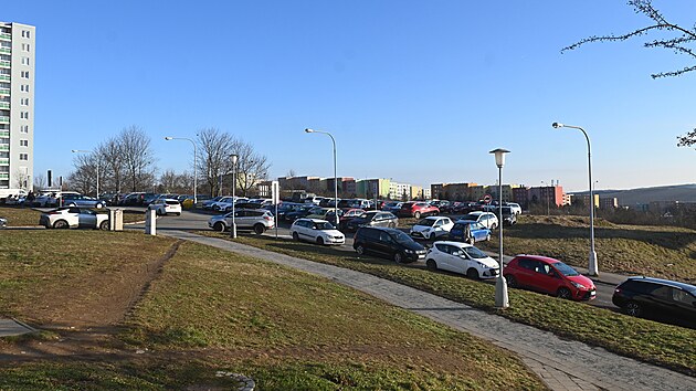 Parkoviště v městské části Brno-Nový Lískovec, na jehož místě vyroste parkovací dům. (2026)