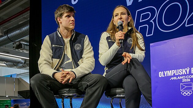 Curleři Julie Zelingrová a Vít Chabičovský jako hosté budějovického olympijského festivalu