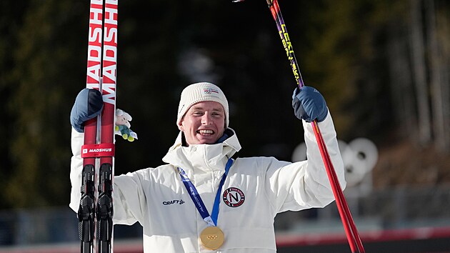 Nor Johan-Olav Botn, zlatý medailista z individuálního závodu biatlonistů.