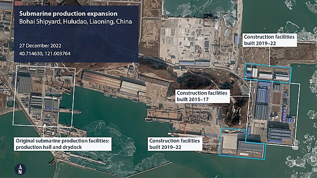 Ukázka zvýšení výroby čínských ponorek, pomocí satelitních snímků továren.