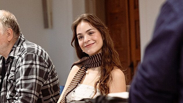 Aneta Kalertov&aacute; na čten&eacute; zkou&scaron;ce představen&iacute; Romeo a Julie