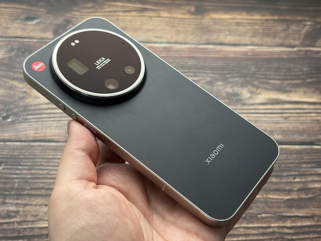 Xiaomi 17 Ultra by Leica