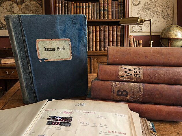 Starobylé knihy z roku 1908