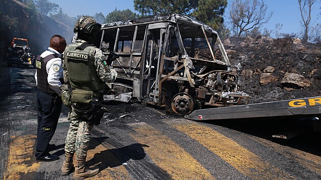 Smrt šéfa Kartelu Jalisco nová generace (CJNG) Nemesia „El Mencha“ Cervantese spustila v Mexiku spirálu násilí. (22. února 2026)