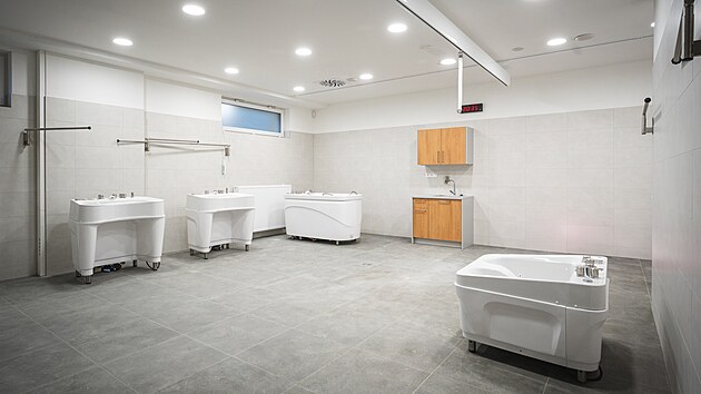 Léčebně rehabilitační ústav v Pasohlávkách na Brněnsku je po téměř dvouleté výstavbě dokončený. Brzy začne zkušební provoz. (únor 2026)