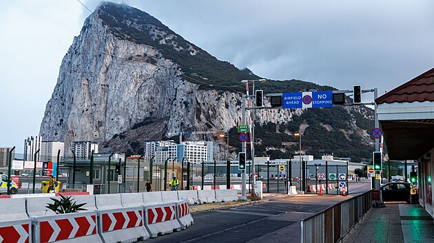 Dohoda mezi EU a Británií o Gibraltaru počítá s úplným zánikem hraničního přechodu mezi Španělskem a britským územím. (19. prosince 2025)
