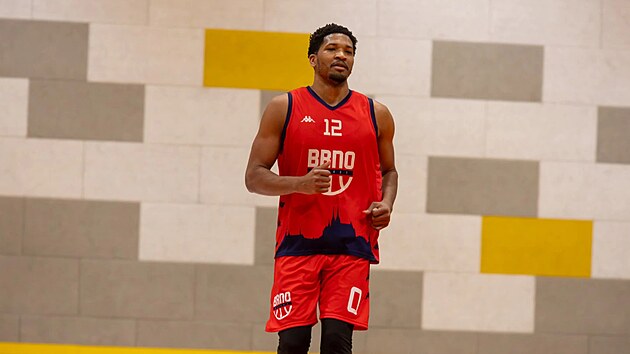 Americký rozehrávač Tevin Olison přichází do PUMPA Basket Brno se zkušenostmi z několika evropských soutěží a má rozšířit ofenzivní možnosti týmu v nadcházející části sezony