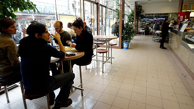 U Rozvařilů v paláci Archa. (21. prosince 2005)