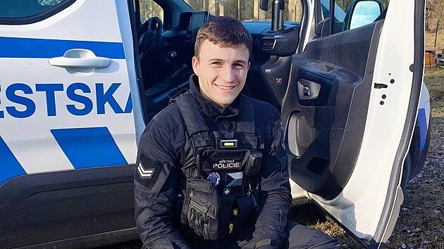 Strážníci z Mimoně odchytli jehně.