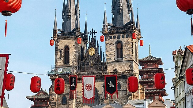 Týnský chrám na Staroměstském náměstí v AI reimaginaci Prahy k podpoře reality show Asia Express