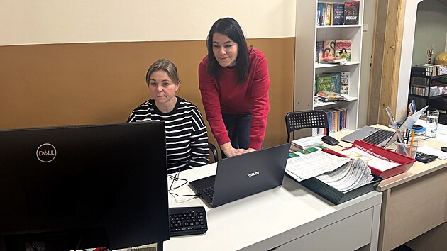 Po více než šesti týdnech se otevřel úřad v Chřibské na Děčínsku, kde v lednu útočil střelec. Dvě úřednice budou zatím vyřizovat jen některé záležitosti občanů v knihovně v přízemí. (4. března 2026)