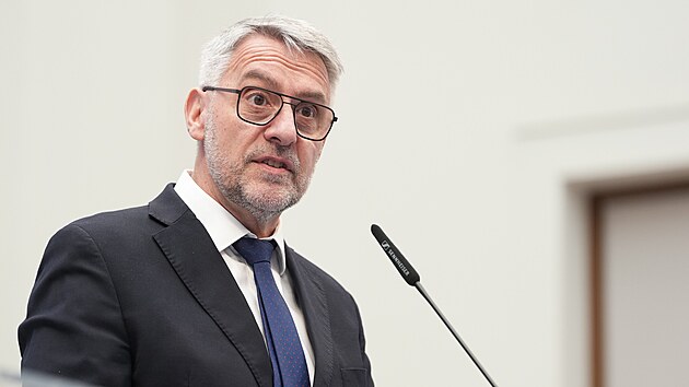 Tisková konference po jednání vlády. Na snímku ministr vnitra Lubomír Metnar. (2. března 2026)