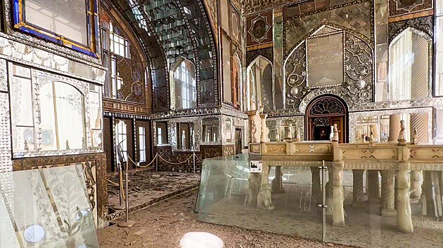 Po americko-izraelských útocích jsou mnohé části Teheránu v troskách. Vážné...