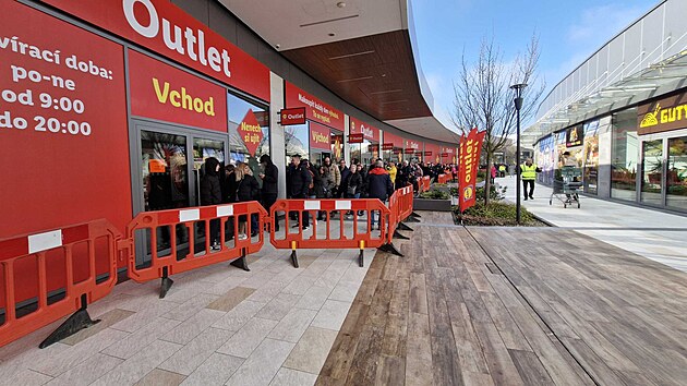 Obrovský zájem zákazníků a velké pozdvižení vzbudilo otevření nového Lidl Outletu v Ostravě. (2. března 2026)