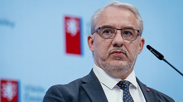 Předseda Českomoravsk&eacute; konfederace odborov&yacute;ch svazů Josef Středula po jedn&aacute;n&iacute; tripartity (9. března 2026)