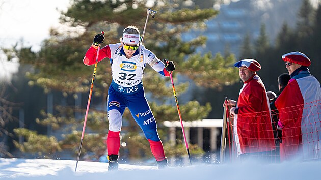Lucie Charvátová běží sprint v Oslu.