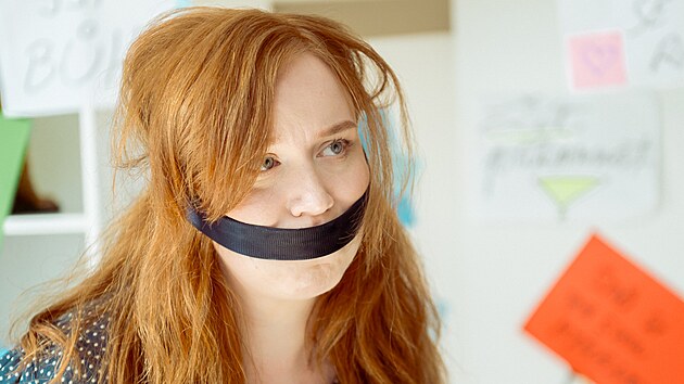 Alena Doláková ve filmu Ovce žerou první (2026)