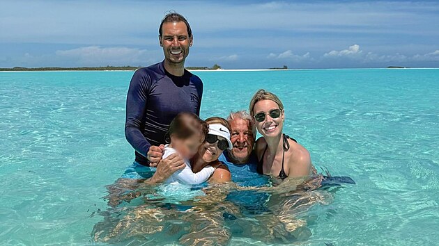 Rafael Nadal sdílel snímky z rodinné dovolené na Bahamách. Po kariéře tráví víc času s nejbližšími a užívá si klid mimo tenisové kurty.