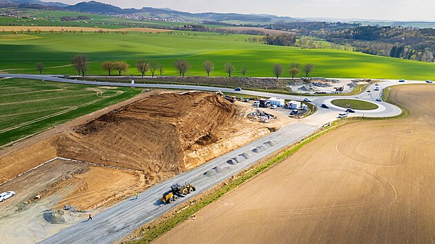 Stavba d&aacute;lnice D49 u Fry&scaron;t&aacute;ku (duben 2026)