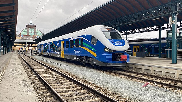 Česk&eacute; dr&aacute;hy představily prvn&iacute; ze sedmi zmodernizovan&yacute;ch jednotek RegioShark přezd&iacute;van&yacute;ch Žralok. (30. března 2026)