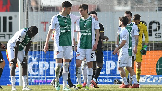 Spokojen&iacute; fotbalist&eacute; Jablonce během z&aacute;věru utk&aacute;n&iacute; proti Ban&iacute;ku Ostrava