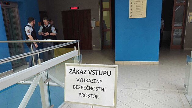 Na Městsk&eacute;m soudu v Brně prob&iacute;h&aacute; jedn&aacute;n&iacute; o prodloužen&iacute; vazby Tom&aacute;&scaron;e Jiřikovsk&eacute;ho v bitcoinov&eacute; kauze. Novin&aacute;ři maj&iacute; vstup k soudn&iacute; s&iacute;ni zak&aacute;z&aacute;n. (16. dubna 2026)