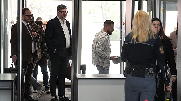 U obvodn&iacute;ho soudu pro Prahu 9 v kauze Dozimetr svědčil b&yacute;val&yacute; n&aacute;městek pražsk&eacute;ho prim&aacute;tora a současn&yacute; poslanec Jiř&iacute; Posp&iacute;&scaron;il (TOP 09). (14. dubna 2026)