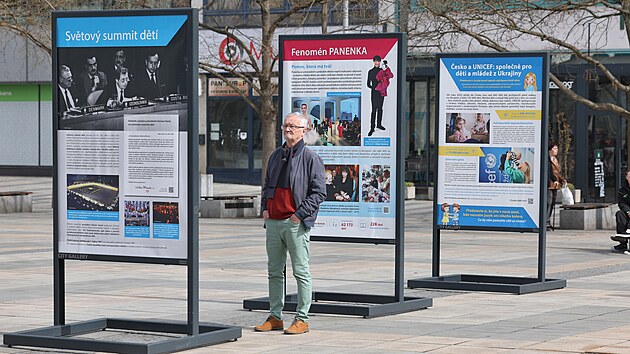 V&yacute;stava z činnosti UNICEF bude k viděn&iacute; na Masarykově n&aacute;měst&iacute; v Ostravě až do 15. května. Expozice je souč&aacute;st&iacute; dlouhodob&eacute; snahy přibl&iacute;žit veřejnosti př&iacute;běhy pomoci dětem doma i ve světě. (17. dubna 2026)