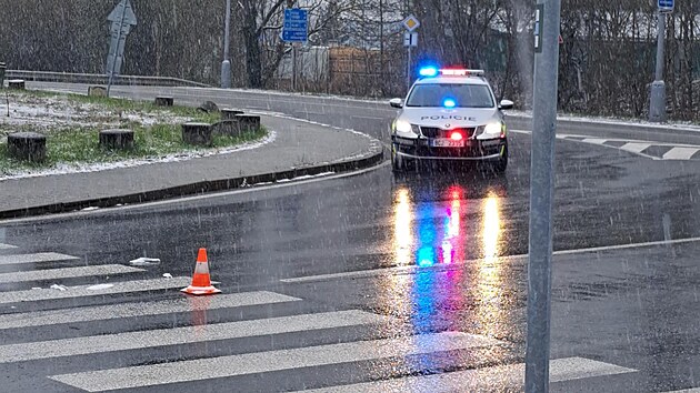 Nehoda se stala na přechodu v Nebahovsk&eacute; ulici v Prachatic&iacute;ch. (10. dubna 2026)