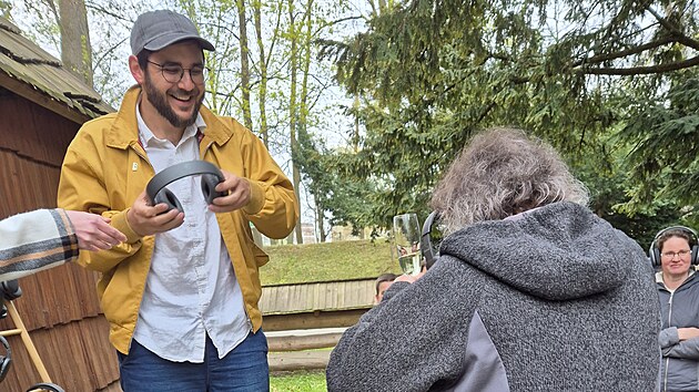 Z&aacute;žitkov&aacute; prohl&iacute;dka dřevěn&eacute;ho kostela sv. Mikul&aacute;&scaron;e v hradeck&yacute;ch Jir&aacute;skov&yacute;ch sadech (15. dubna 2026)