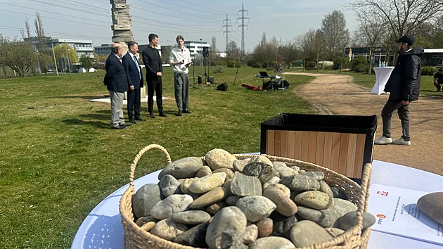 Nový pomník připomínající oběti holokaustu byl odhalen při příležitosti letošního Jom ha-šoa, tedy Dne vzpomínky na oběti nacistické genocidy Židů, který připadá na výroční den povstání ve varšavském ghettu v roce 1943. (14. dubna 2026)