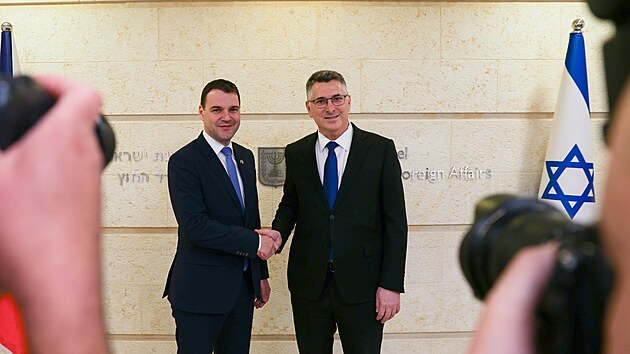 Česk&yacute; ministr zahranič&iacute; Petr Macinka se setkal se sv&yacute;m izraelsk&yacute;ch protěj&scaron;kem Gideonem Sa&rsquo;arem. (14. dubna 2026)