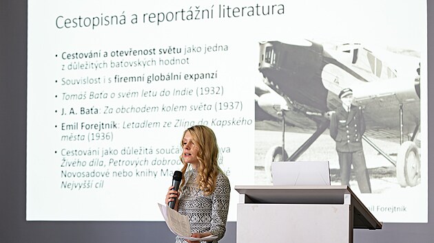 Literární historička Barbora Svobodová působící na univerzitě v Bruselu zahájila festival Literární jaro besedou Baťa mezi řádky: Literatura baťovského Zlína.