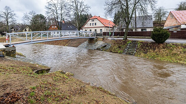 Stavba nov&eacute; l&aacute;vky přes řeku Kněžnou v Rychnově nad Kněžnou.