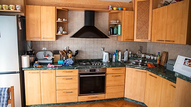 Pan&iacute; Jaroslava na&scaron;la bydlen&iacute; v Olomouci d&iacute;ky projektu Housing First, kter&yacute; pro lidi v bytov&eacute; nouzi spustila v krajsk&eacute;m městě neziskov&aacute; organizace Romodrom.