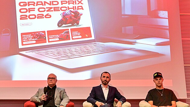 Tisková konference k odhalení nové vizuální identity brněnského okruhu a představení závodní sezony. Na snímku jsou zleva předseda představenstva Automotodromu Brno Karel Hubáček, Jiří Hrouda ze skupiny Creditas a motocyklový jezdec Filip Salač. (29. dubna 2026)