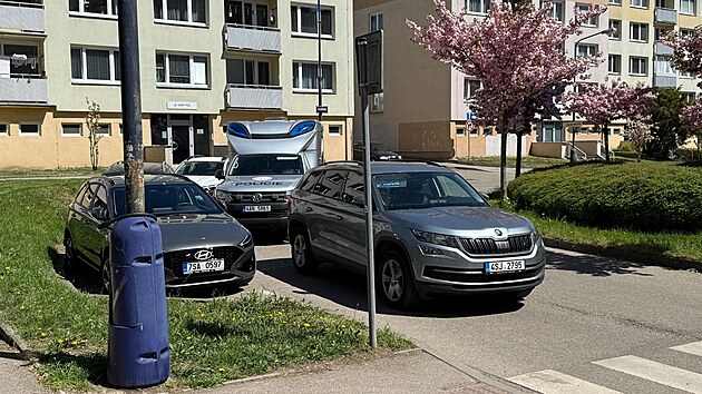 Hasiči a z&aacute;chran&aacute;ři zasahovali u zavalen&eacute;ho děln&iacute;ka v Bene&scaron;ově (29. dubna 2026)