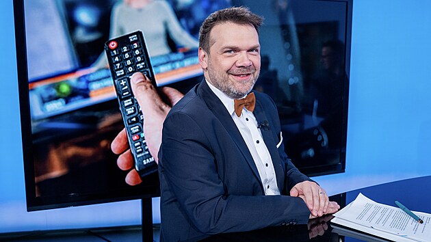 Hosty pořadu Rozstřel DUEL jsou b&yacute;val&yacute; ministr kultury Martin Baxa (ODS) a poslanec Patrik Nacher (ANO). T&eacute;matem pořadu jsou koncesion&aacute;řsk&eacute; poplatky.