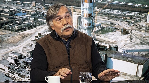 Hostem pořadu Rozstřel je Vladimír Wagner z Ústavu jaderné fyziky Akademie věd ČR.