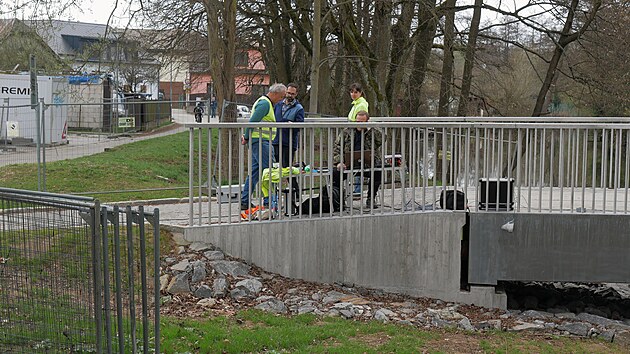 Minul&yacute; t&yacute;den ve čtvrtek nez&aacute;visl&yacute; posuzovatel testoval, zda je chvěn&iacute; po osazen&iacute; speci&aacute;ln&iacute;ch pohlcovačů kmit&aacute;n&iacute; niž&scaron;&iacute; než dř&iacute;ve.