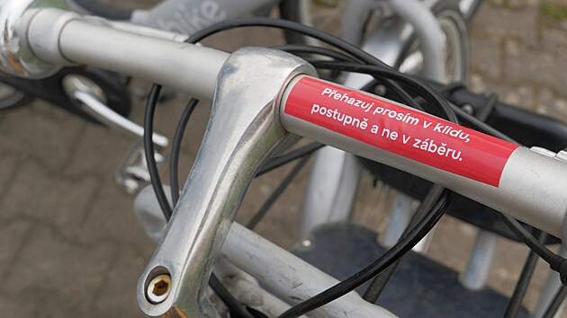 Bicykly Nextbike maj&iacute; osm rychlost&iacute;, elektrick&aacute; verze pak tři. Lid&eacute; si jen mus&iacute; oproti předchoz&iacute;m sezon&aacute;m nainstalovat jinou aplikaci. (duben 2026)