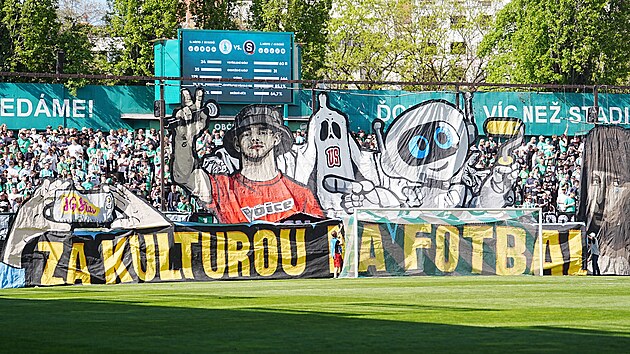Choreo fanou&scaron;ků Bohemians před soubojem proti Spartě