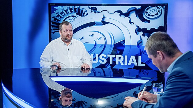 Vedoucí fyzik Protonového centra Vladimír Vondráček v podcastu Industrial