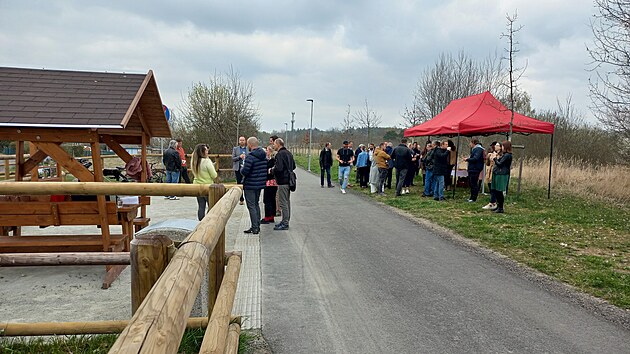 Celkov&eacute; n&aacute;klady na cyklostezku dos&aacute;hly necel&yacute;ch 60 milionů korun, přičemž město z&iacute;skalo dotaci 42 milionů z evropsk&yacute;ch fondů. (duben 2026)